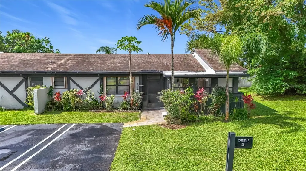 55 Seminole Dr