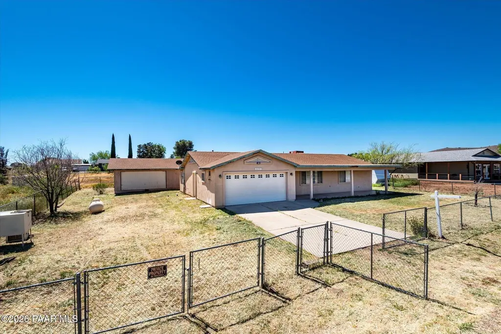 20287 E Sierra Dr