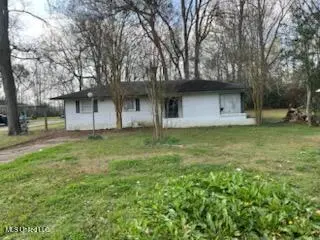 208 Woodland Ave