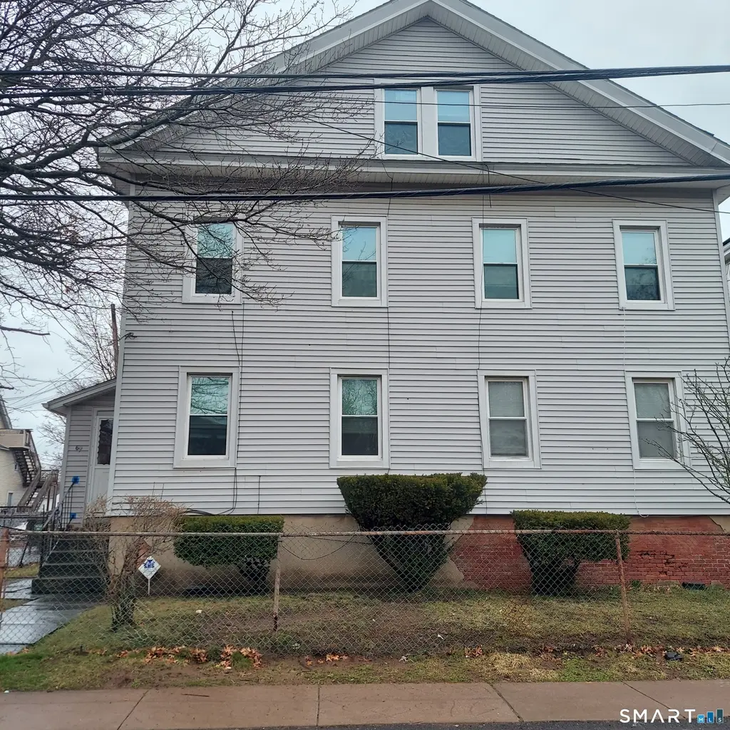 58-60 Benton St