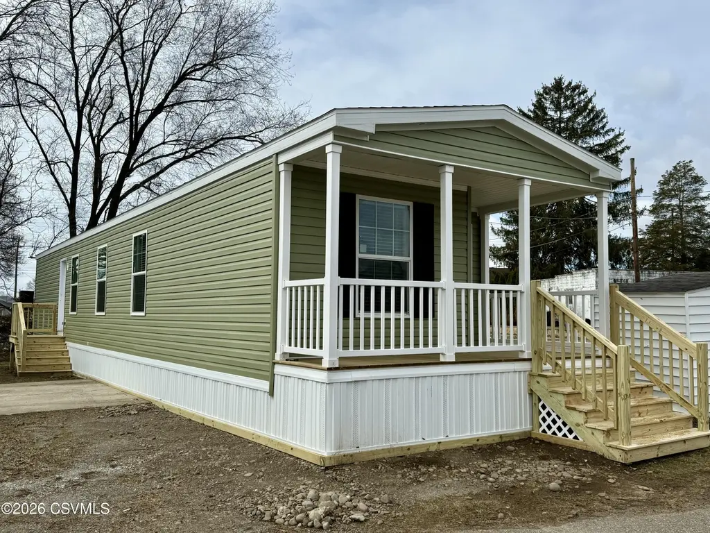 LOT 11,320 E 13th St