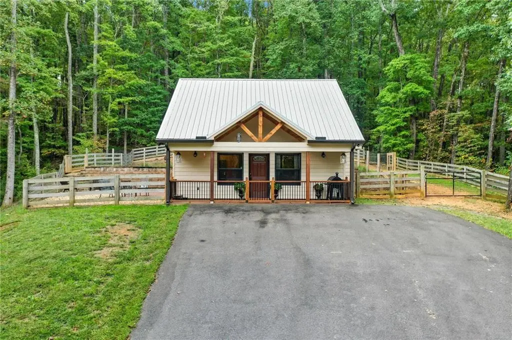 415 Woods Rd