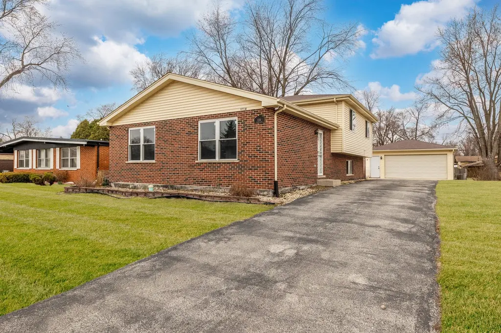3314 Willow Ln