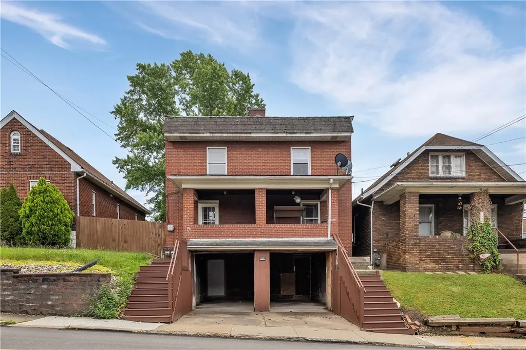 1502 Maple Ave