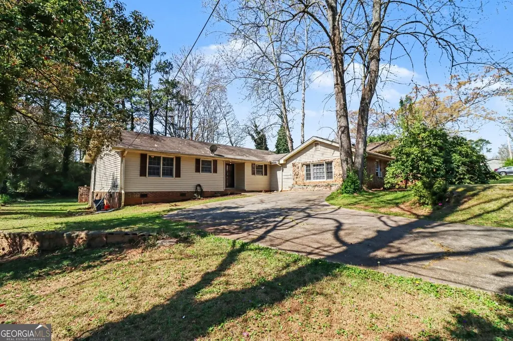 5581 Shadow Rock Dr