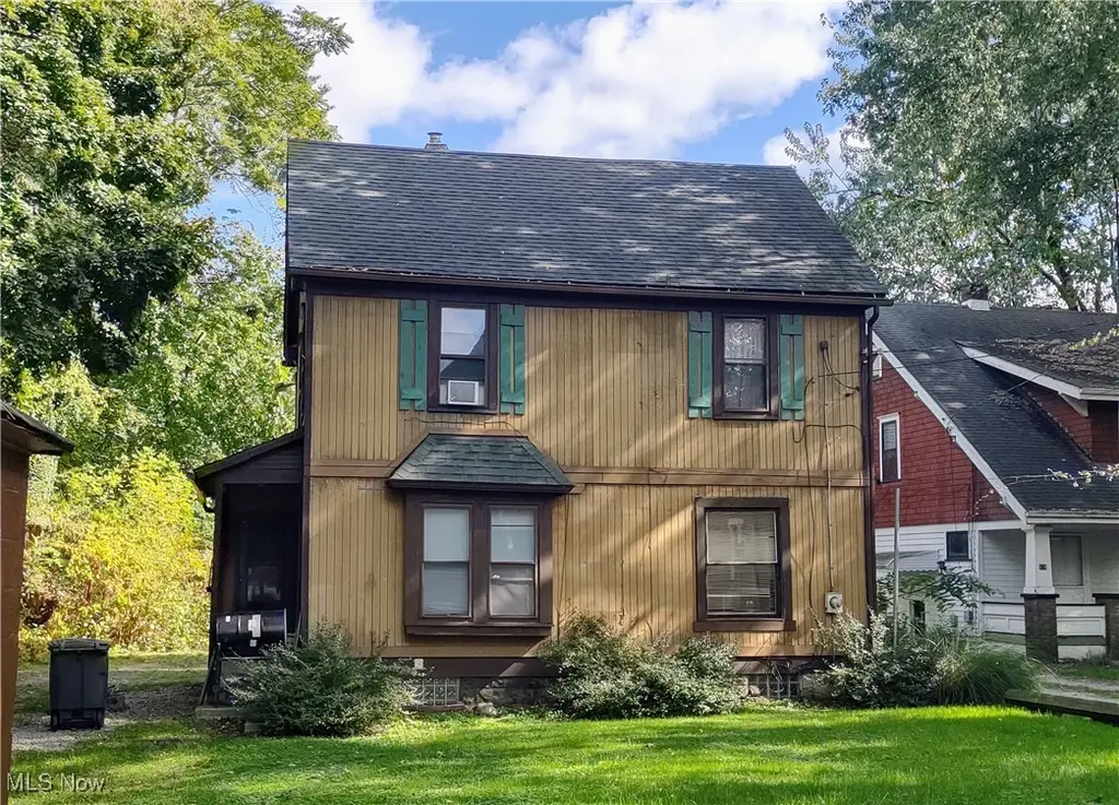 531-533-535-539 Allyn St