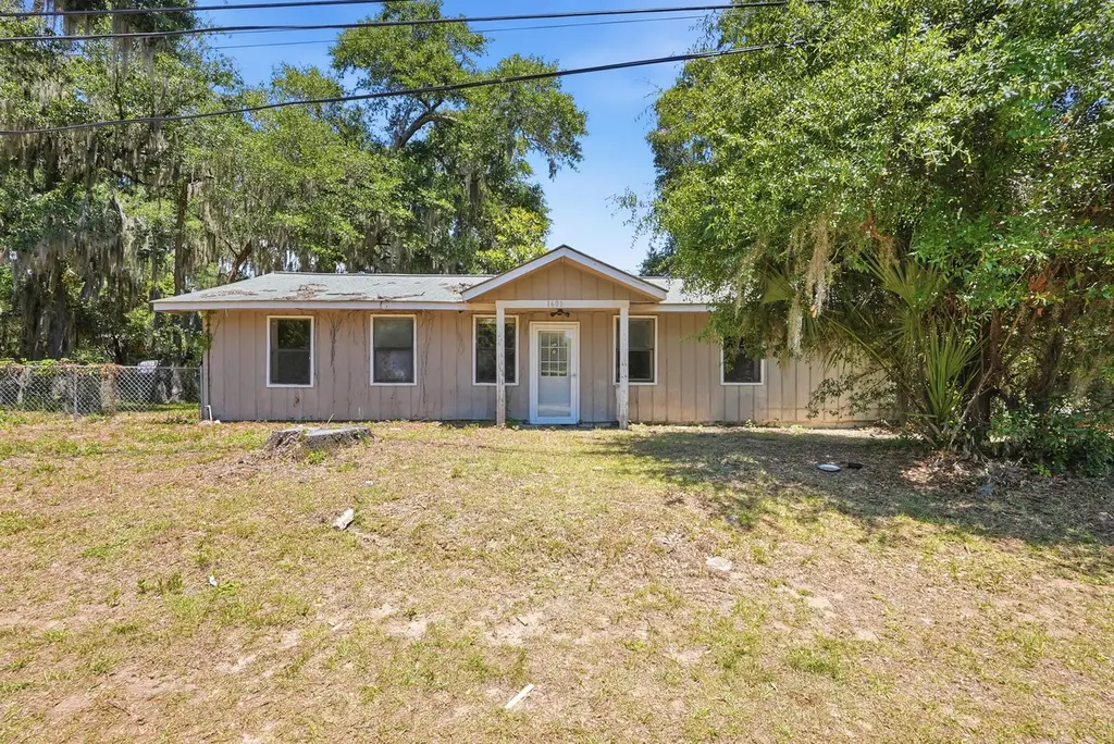 1601 Palmetto St