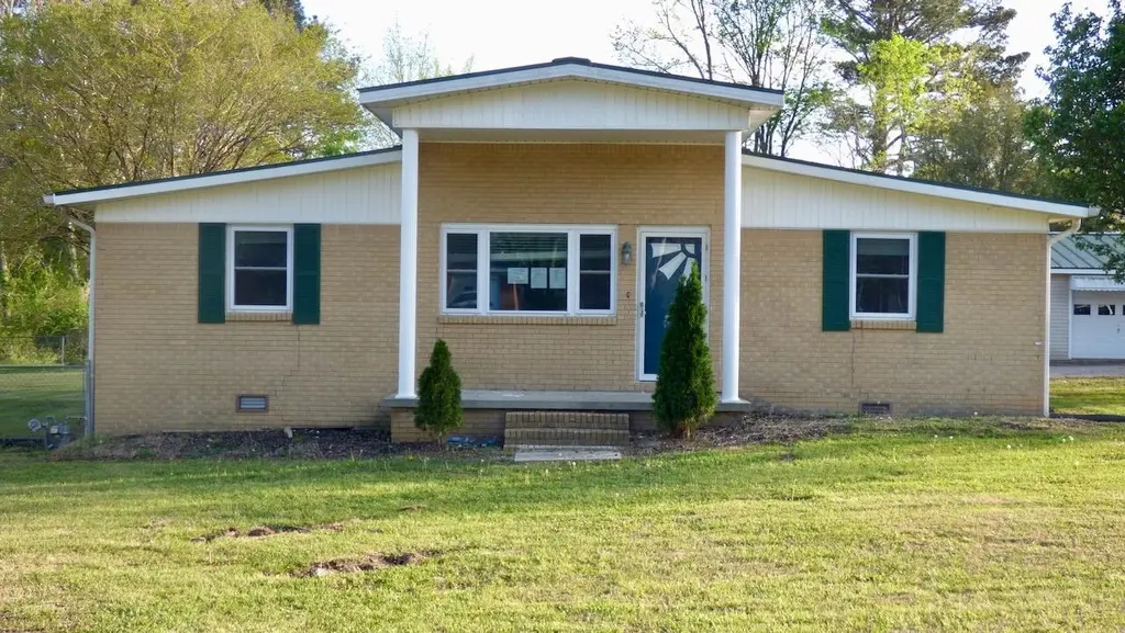 1710 Elm Ln