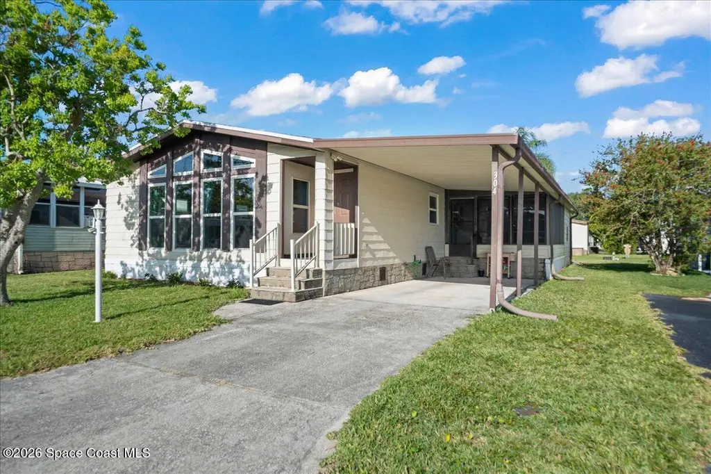 304 Bottlebrush Ct