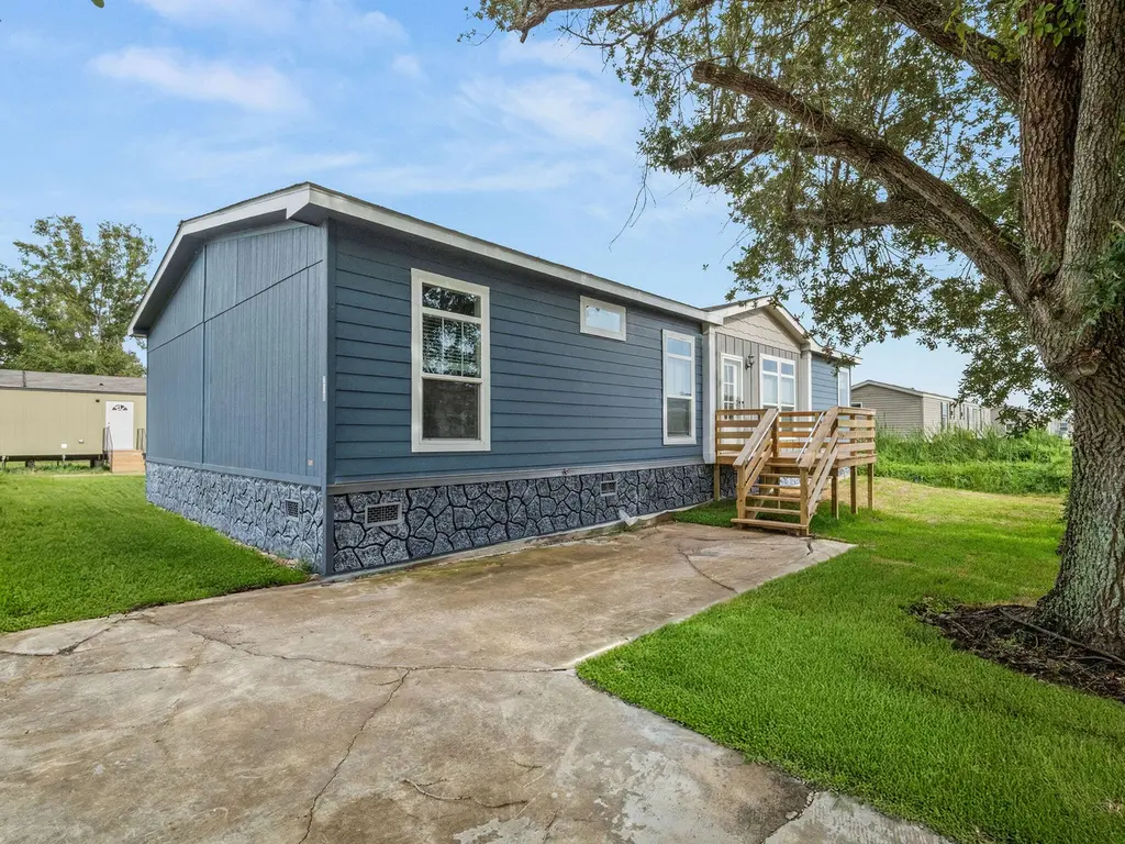 8559 Gulf Hwy
