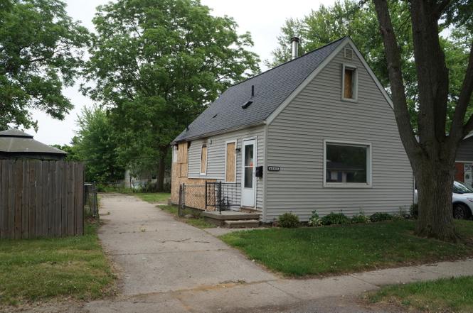 6469 Elm St