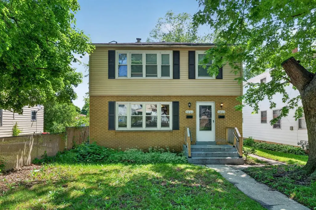 5912-5914 N 70th St
