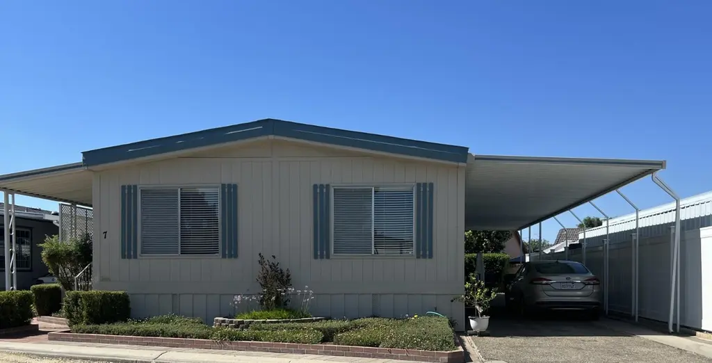 371 Bethel Ave #7