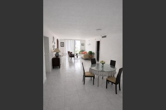 1470 NE 125th Ter #701