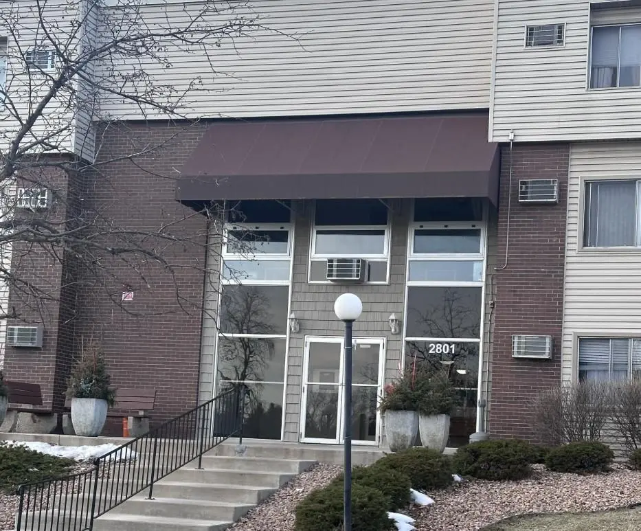 2801 Flag Ave N #102