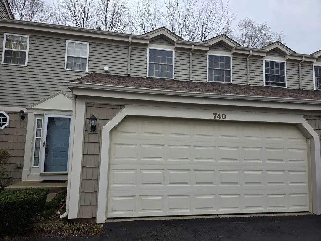 740 Village Cir