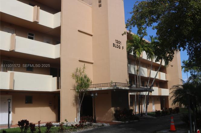 1301 NE 191st St Unit F407