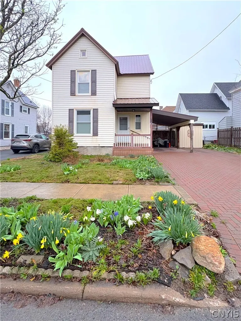 406 Broadway Ave E