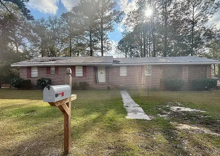 112 Alexander Ave
