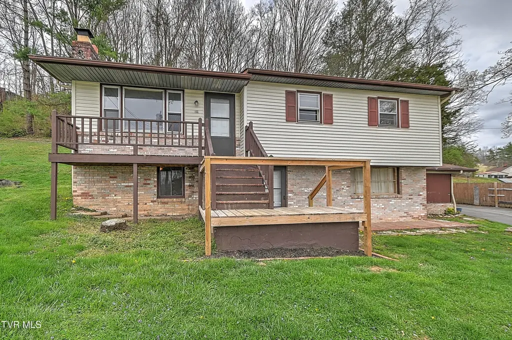 169 Denton Ln