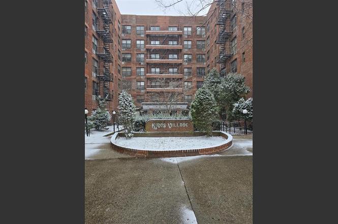 1199 E 53rd St Unit 2X