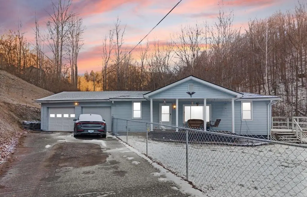 244 Emerald Ln