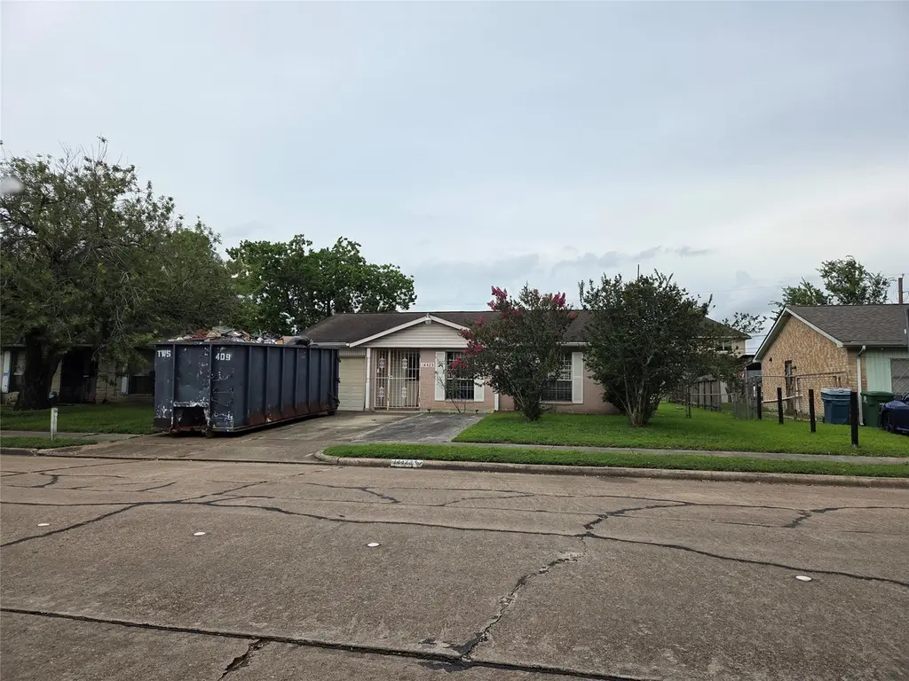 14423 Waterloo Dr