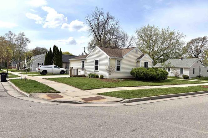 326 E Wilson Ave