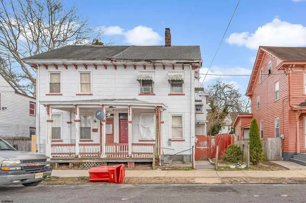 141 Bank St