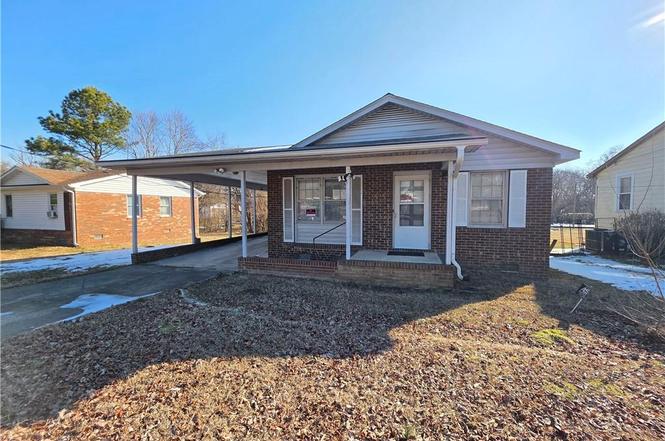 315 Gillespie St