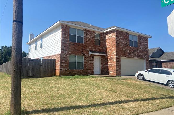 2701 Maegen Cir