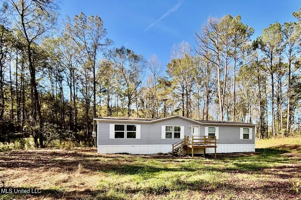 1033 Spike Ln