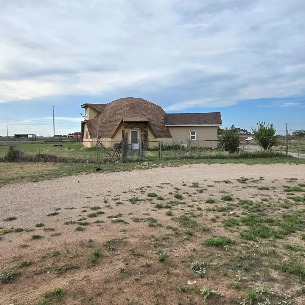9524 W April St
