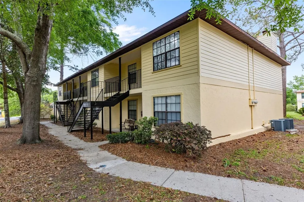 6400 NW 106th Pl #20