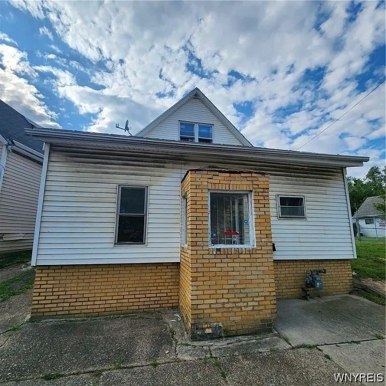 38 Ontario St