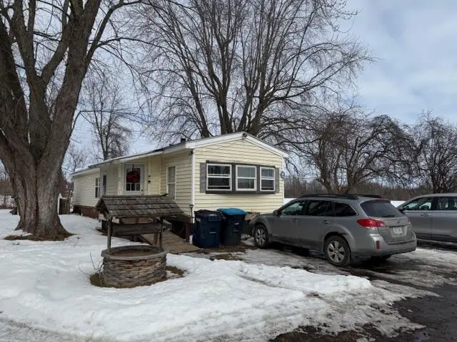 2 Mansfield Dr