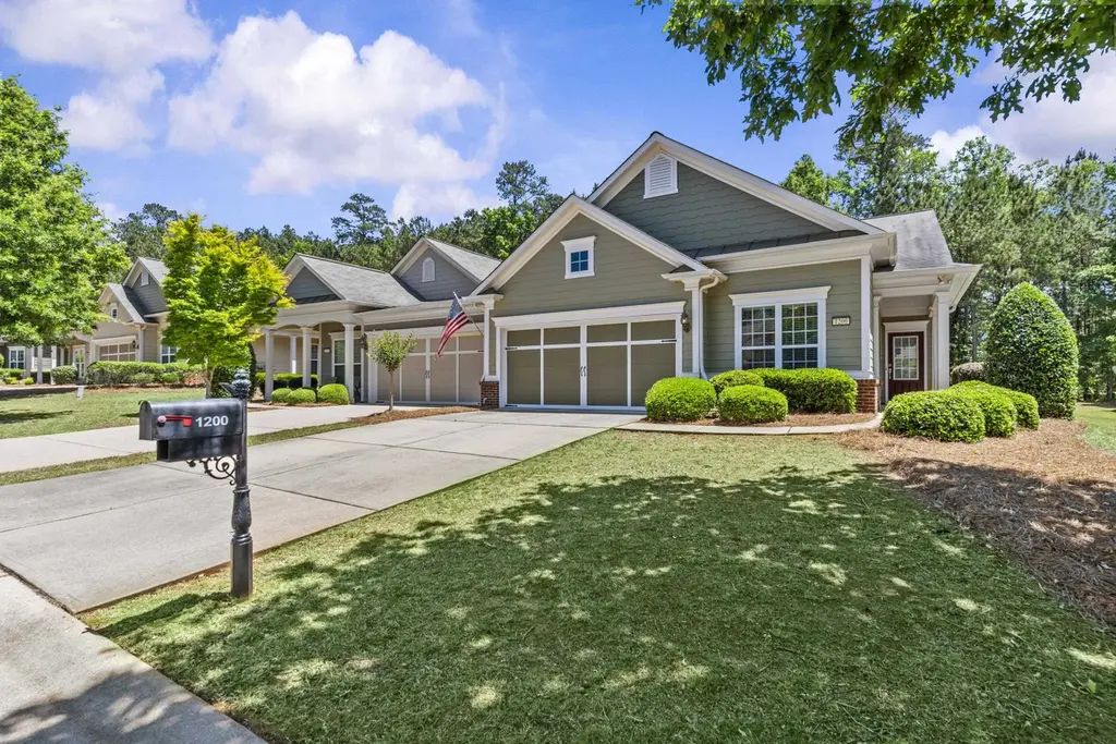 1200 Summer Hollow Rd