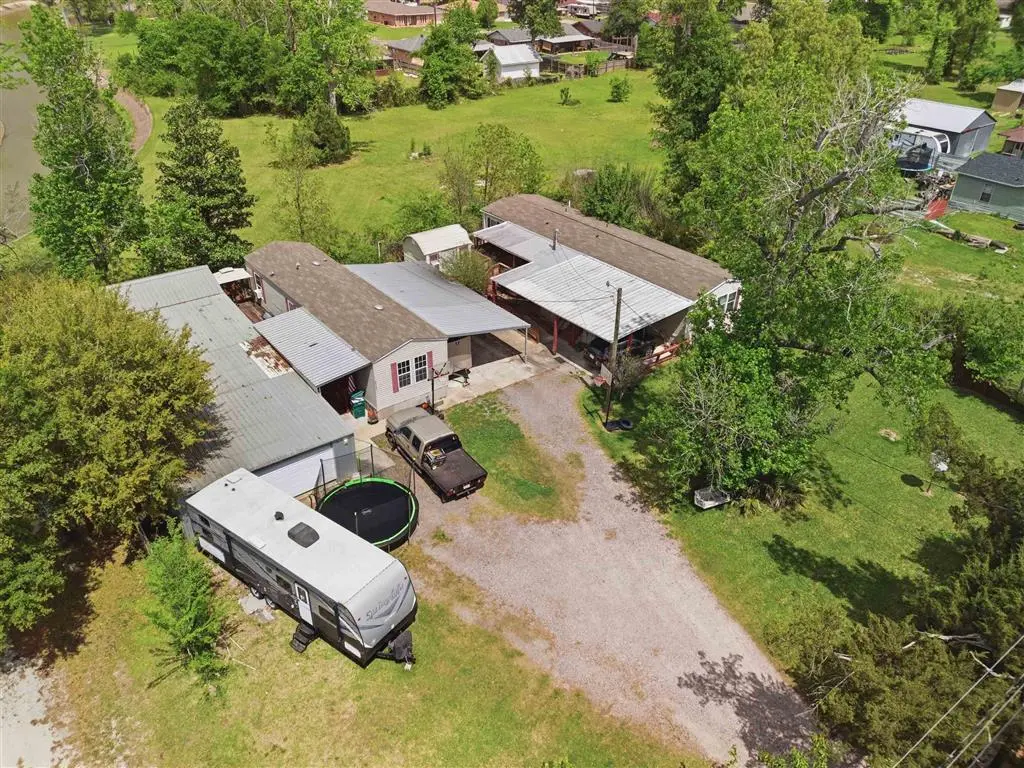 2137 Cedar Ln Ln