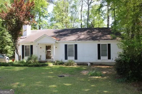 302 James Pl