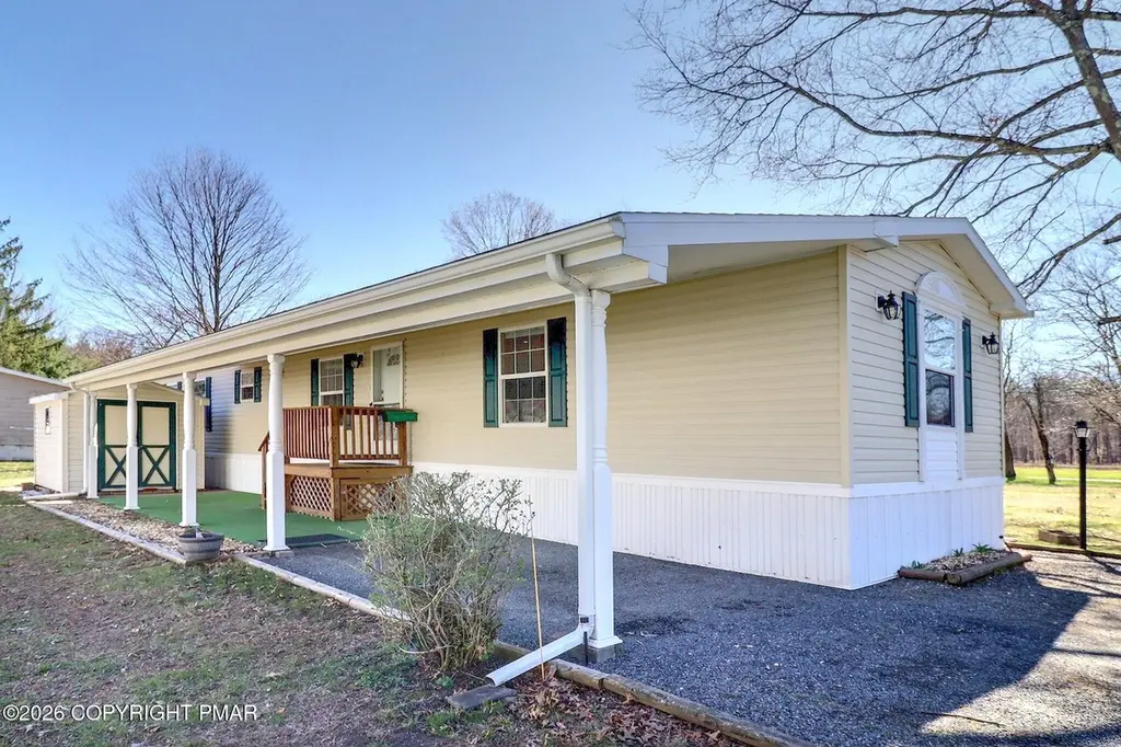 211 Jen St