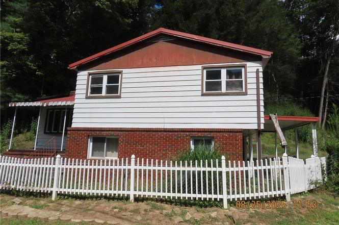957 Hunter Rd