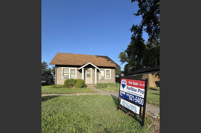 214 N Kansas Ave