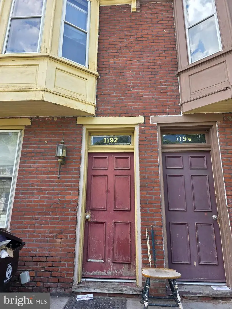 1192 Bailey St