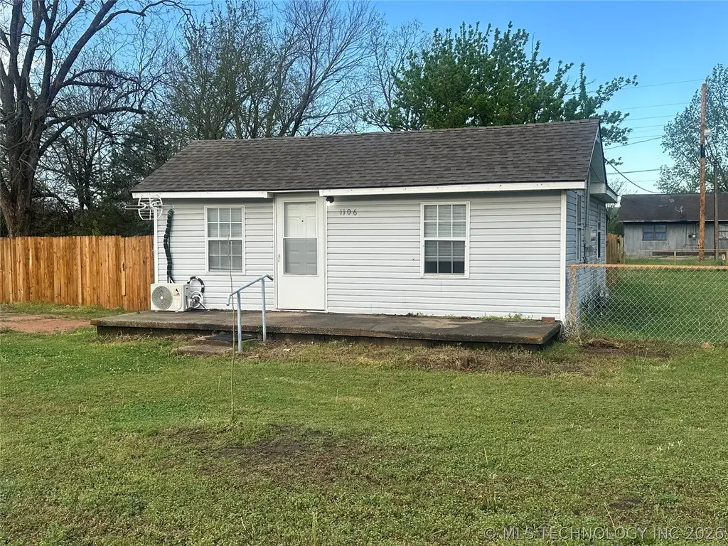 1106 N Sherman Ave