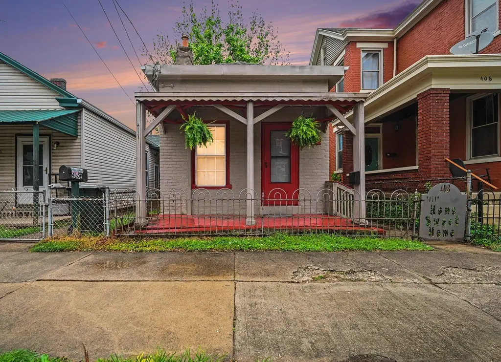 408 Oak St