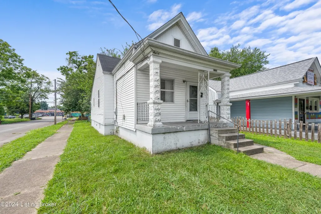 2200 Saint Louis Ave