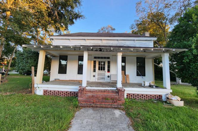 905 Peak St