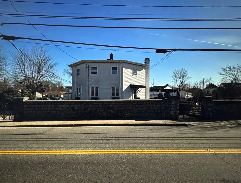 80 Phenix Ave