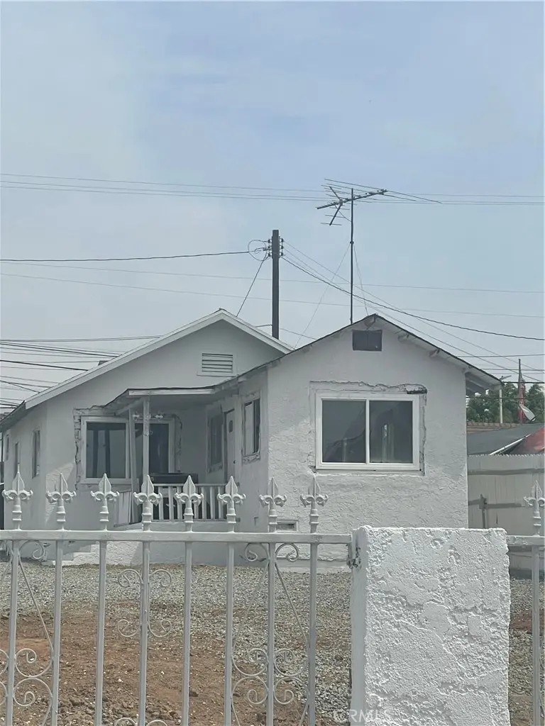 3441 Siskiyou St