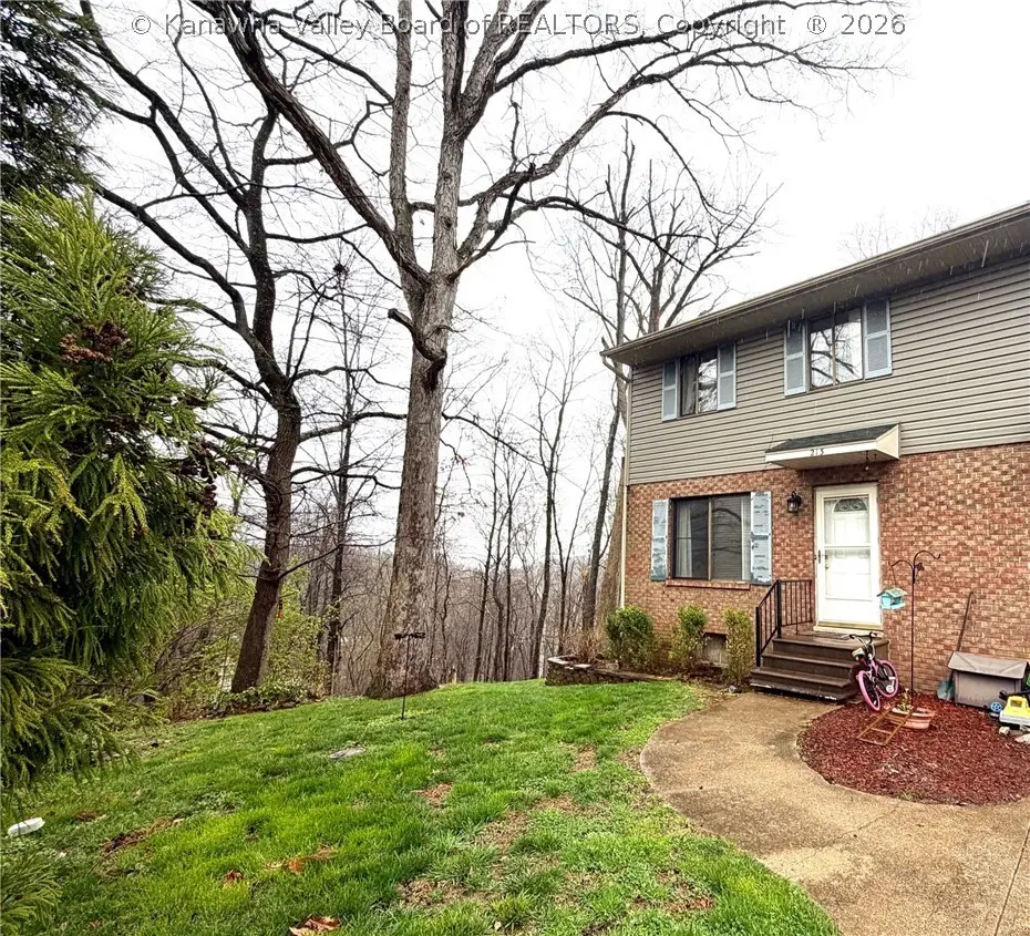 213 Walker Drive Dr